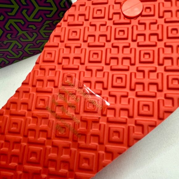 New Tory Burch Poppy Red/ Legacy Paisley Thin Flip Flops Size 8 - Picture 4 of 8